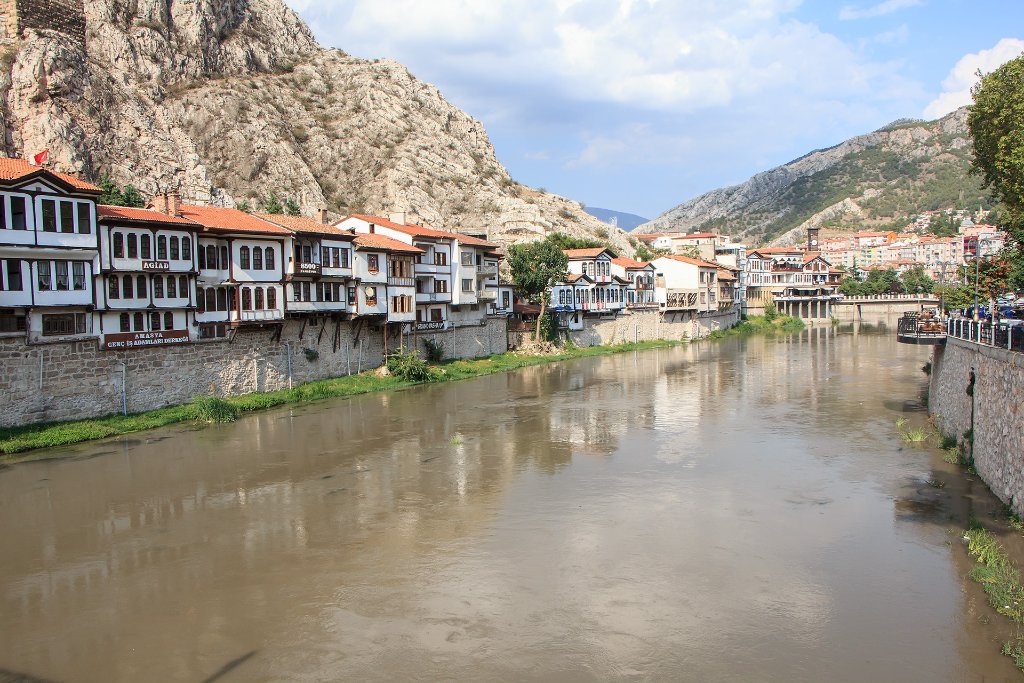 05-Yeşihrmak River.jpg